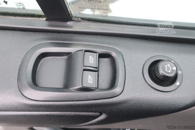 Kastenwagen FORD Transit Custom 2,0 TDCI Regale/ Klima/ CAM / AHK