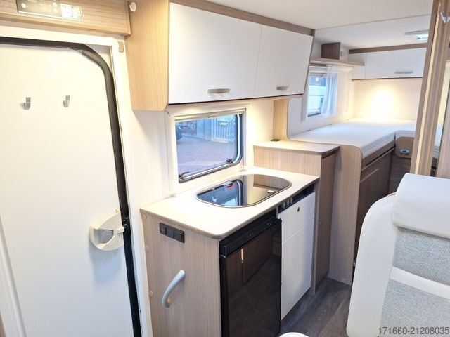 Полуинтегрированный автодом CARADO Europa V 337