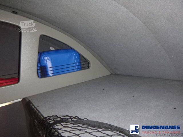 Bakwagen Renault Master 170 dci 4x2 curtain side van