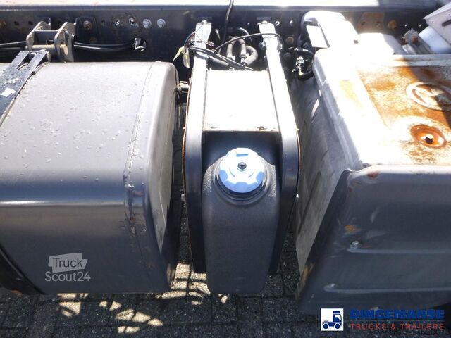 Šasija s kabino Renault Premium Lander 370 6x2 chassis + ADR