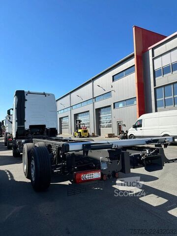  Volvo FH 460 6x2-4 Globetrott. Fahrgestell LAGER