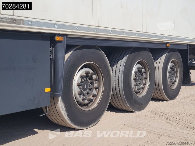Transport refrigerat/congelat Schmitz SCB*S3B 3 axles Tailgate LBW Blumenbreit