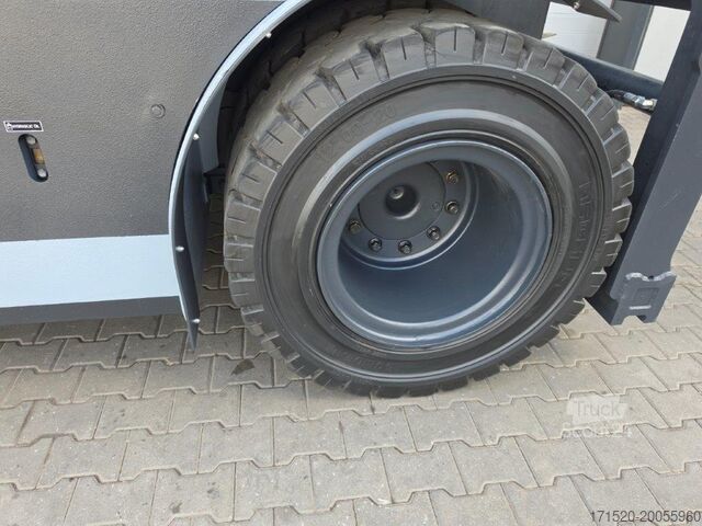 Frontgaffeltruck Linde H150D/600