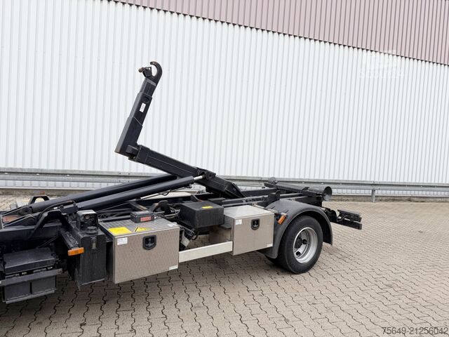 Roll-off tipper truck Mitsubishi Canter Fuso 7C18 4x2 Canter Fuso 7C18 4x2, City-Abroller