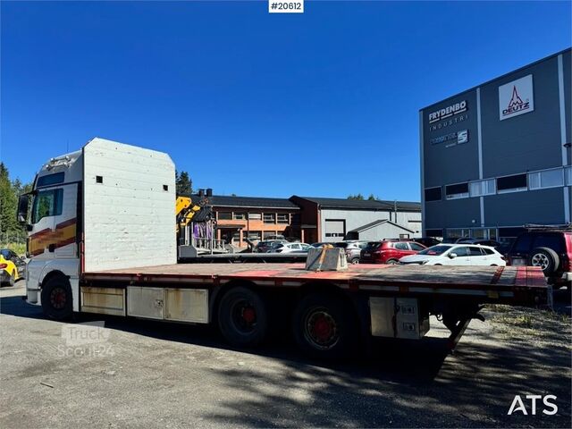 Платформенный трейлер MAN TGX 580 Flatbed truck.
