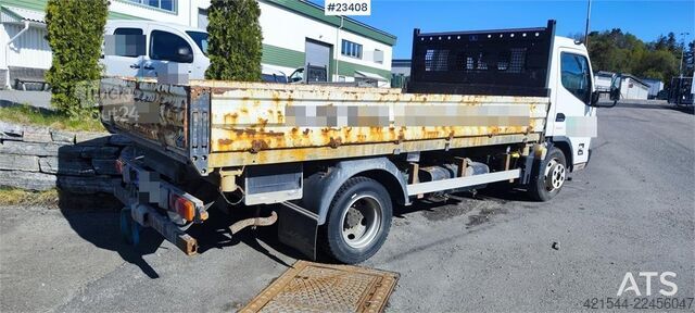 Платформенный трейлер Mitsubishi Fuso Canter 4x2 flatbed truck for sale as a repair