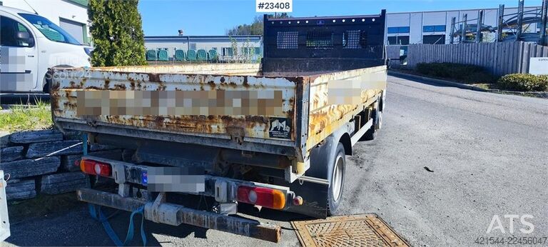 Платформенный трейлер Mitsubishi Fuso Canter 4x2 flatbed truck for sale as a repair
