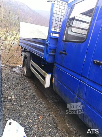 Платформенный трейлер Mercedes-Benz 616 CDI 5-seater flatbed truck as a repair object