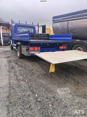 Платформенный трейлер Mercedes-Benz 616 CDI 5-seater flatbed truck as a repair object