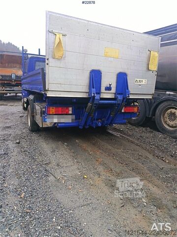 Платформенный трейлер Mercedes-Benz 616 CDI 5-seater flatbed truck as a repair object