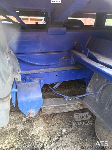 Plattformtrailer Mercedes-Benz 616 CDI 5-seater flatbed truck as a repair object