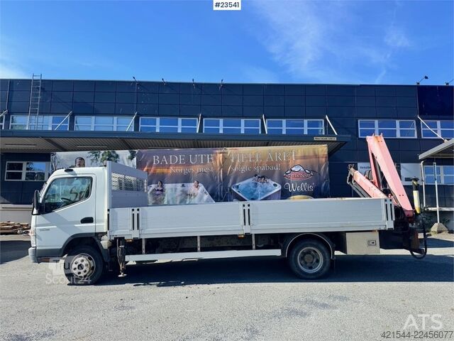 Платформенный трейлер Mitsubishi Fuso Canter Flatbed Truck with Rear-Mounted Crane