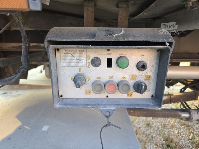 شبه مقطورة مبردة SCHMITZ SK024