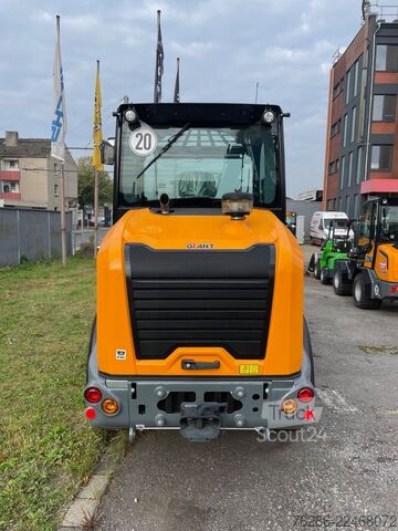 آخر Giant G5000