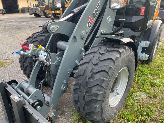 آخر Giant G5000