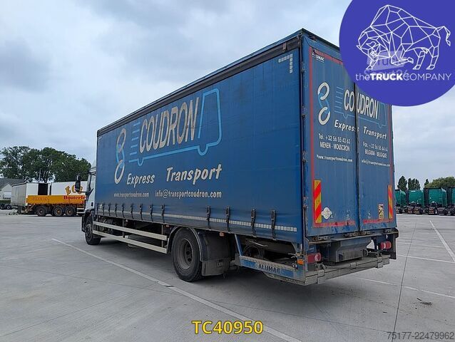 انزلاق القماش المشمع Iveco EuroCargo 180 E28