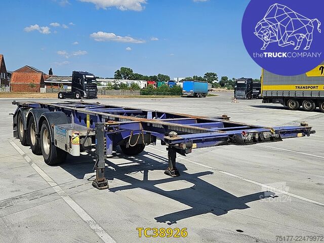 Transport de conteneurs Vanhool 30 ‘ , 20’. ADR