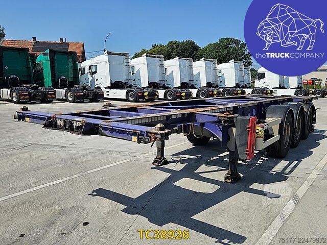 Transport de conteneurs Vanhool 30 ‘ , 20’. ADR