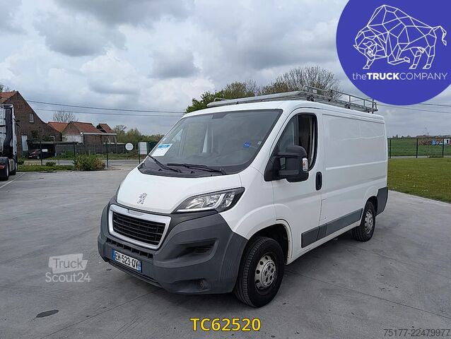 Bestelwagen Peugeot Boxer 3t3 2l blue hdi 110 pack