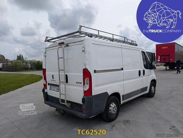 Bestelwagen Peugeot Boxer 3t3 2l blue hdi 110 pack