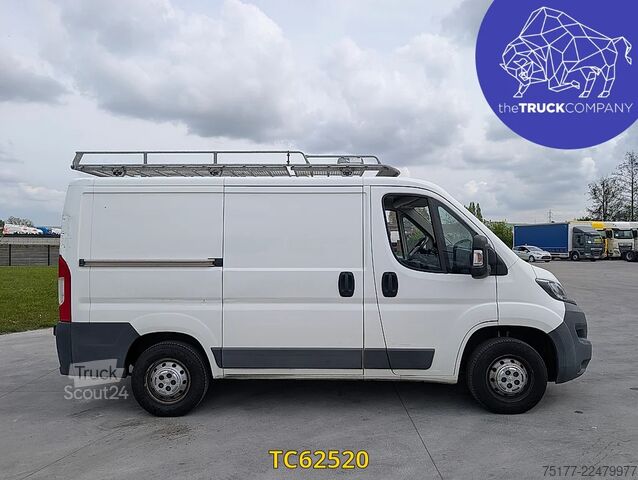Bestelwagen Peugeot Boxer 3t3 2l blue hdi 110 pack