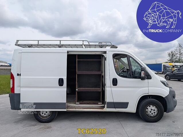 Bestelwagen Peugeot Boxer 3t3 2l blue hdi 110 pack