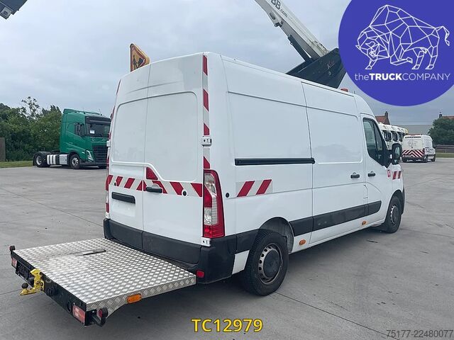 Løfteplattform Renault Master 145.35 klubb