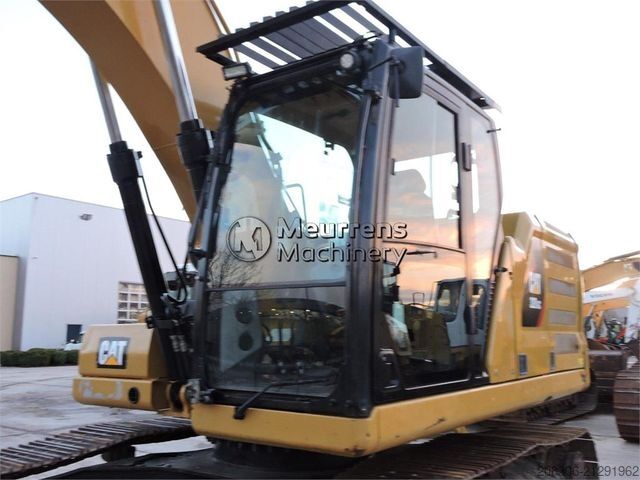 Chain excavator CATERPILLAR 320GC