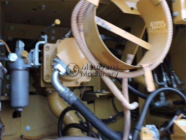 Chain excavator CATERPILLAR 320GC