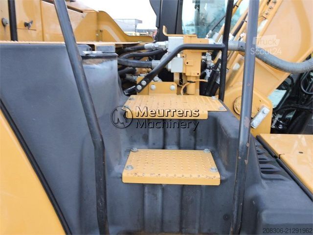 Chain excavator CATERPILLAR 320GC