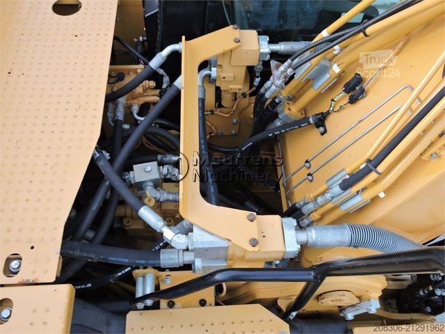 Chain excavator CATERPILLAR 320GC