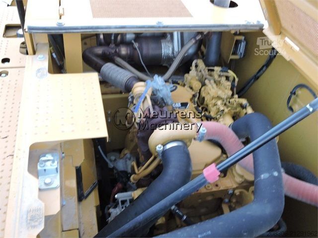 Chain excavator CATERPILLAR 320GC