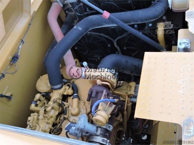 Chain excavator CATERPILLAR 320GC