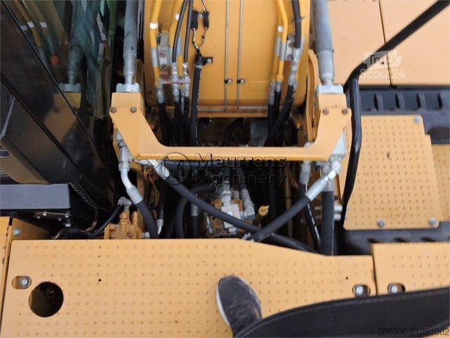 Chain excavator CATERPILLAR 320GC