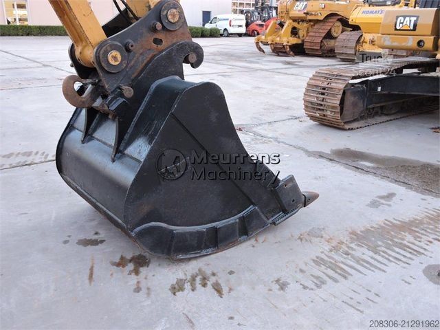 Chain excavator CATERPILLAR 320GC
