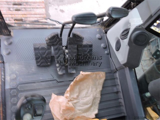 Chain excavator CATERPILLAR 320GC