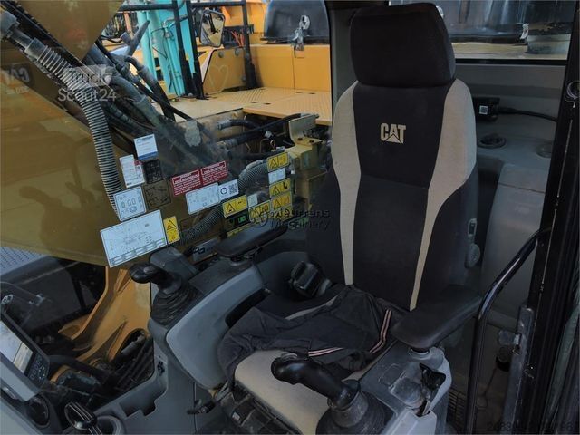 Chain excavator CATERPILLAR 324EL