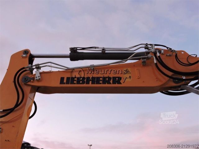 Excavadora de cadenas LIEBHERR R926