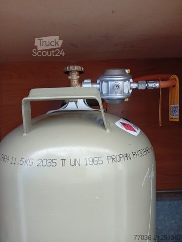 Polintegriran avtodom RAPIDO 786F,Klima,Aufbauheiz. dKüar,F.Bett,Marki