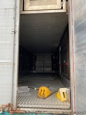 Przyczepa do transportu koni MENKE-JANZEN 3.Stock Viehanhänger 56m² 40 km/h Zulassung