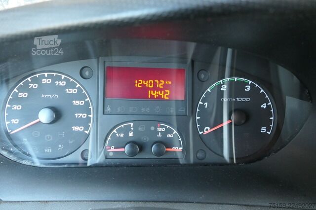 Laatikkoauto iveco Daily 35 S11 C30C AUTOMATIK EURO 5 - Regale - LUFT - COC