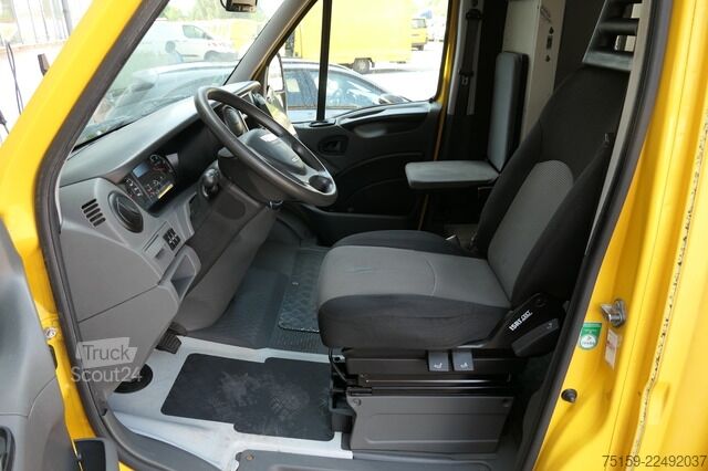 Laatikkoauto iveco Daily 35 S11 C30C AUTOMATIK KAMERA Regale LUFT DURCHGANG EURO-5 CoC