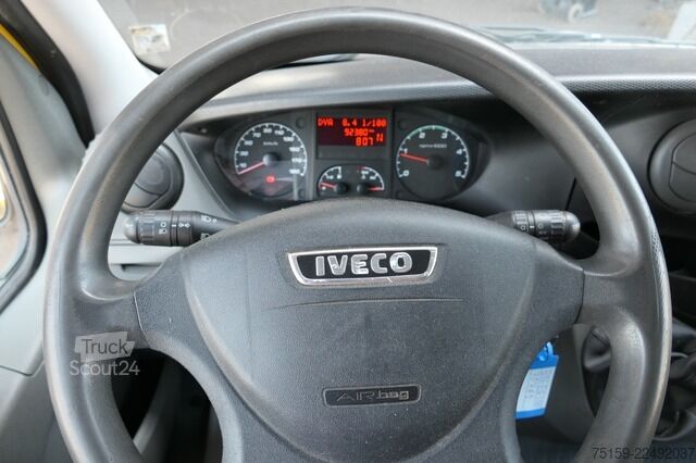 Laatikkoauto iveco Daily 35 S11 C30C AUTOMATIK KAMERA Regale LUFT DURCHGANG EURO-5 CoC