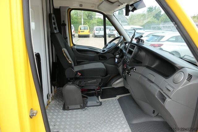 Laatikkoauto iveco Daily 35 S11 C30C AUTOMATIK KAMERA Regale LUFT DURCHGANG EURO-5 CoC