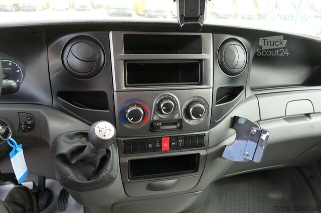 Laatikkoauto iveco Daily 35 S11 C30C AUTOMATIK KAMERA Regale LUFT DURCHGANG EURO-5 CoC