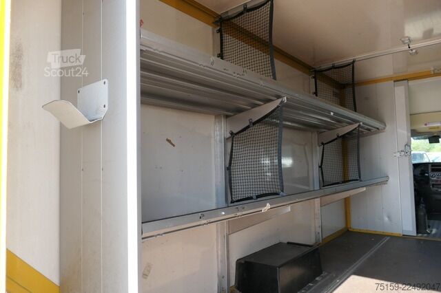 Laatikkoauto iveco Daily 35 S11 C30C AUTOMATIK KAMERA Regale LUFT DURCHGANG EURO-5 CoC