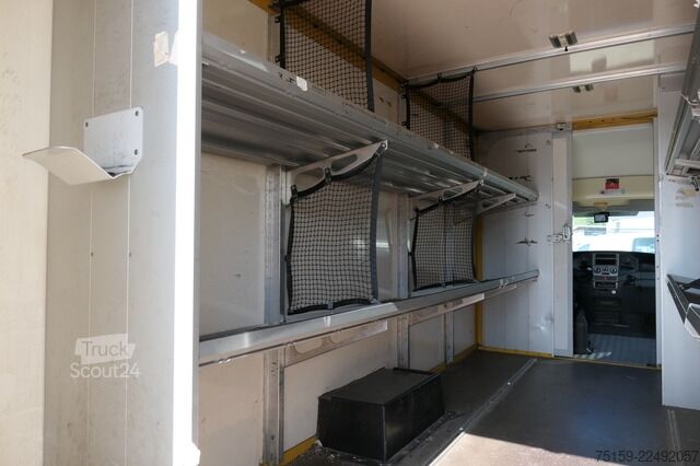 Laatikkoauto iveco Daily 35 S11 C30C AUTOMATIK KAMERA MAXI KAMERA Regale LUFT - EURO 5 - CoC