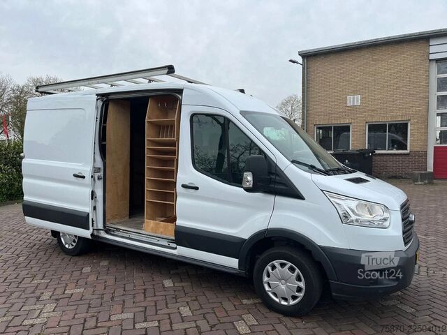 Leveransbil med dubbelhytt Ford Transit FCD