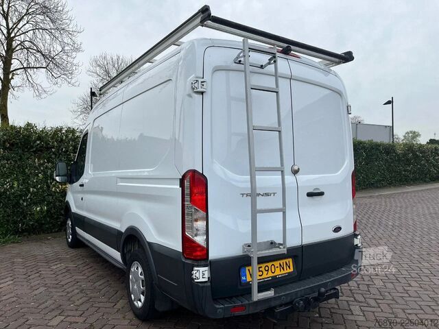 Varebil med dobbeltkabine Ford Transit FCD