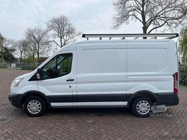 Varebil med dobbeltkabine Ford Transit FCD